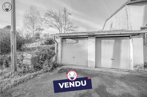 Lot de deux garages avec un jardin à seulement 15 minutes de