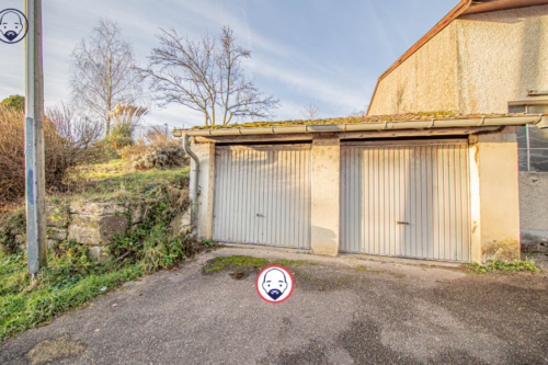 Lot de deux garages avec un jardin à seulement 15 minutes de