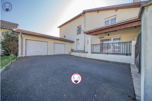 Propriété 235 m5 avec garage double et dépendances