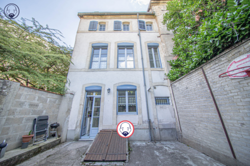 Maison de ville rénovée avec extérieur – Ligny en Barrois