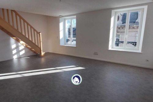 Appartement en duplex, idéalement situé au deuxième étage d’