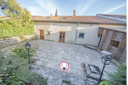 Ancienne fermette rénovée – 5000 m2 de terrain