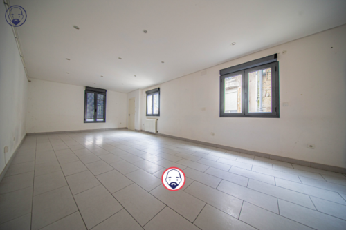 Maison de ville entièrement rénovée et idéalement située à L