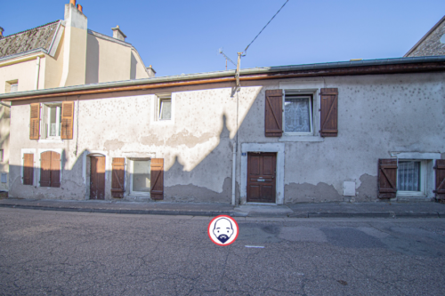 Ensemble immobilier à fort potentiel, idéalement situé à pro