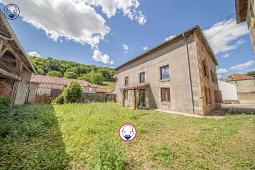 Spacieuse maison avec dépendance et pâture