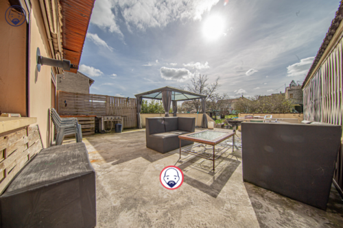 Maison avec beaux volumes, jardin et terrasse plein sud à Co